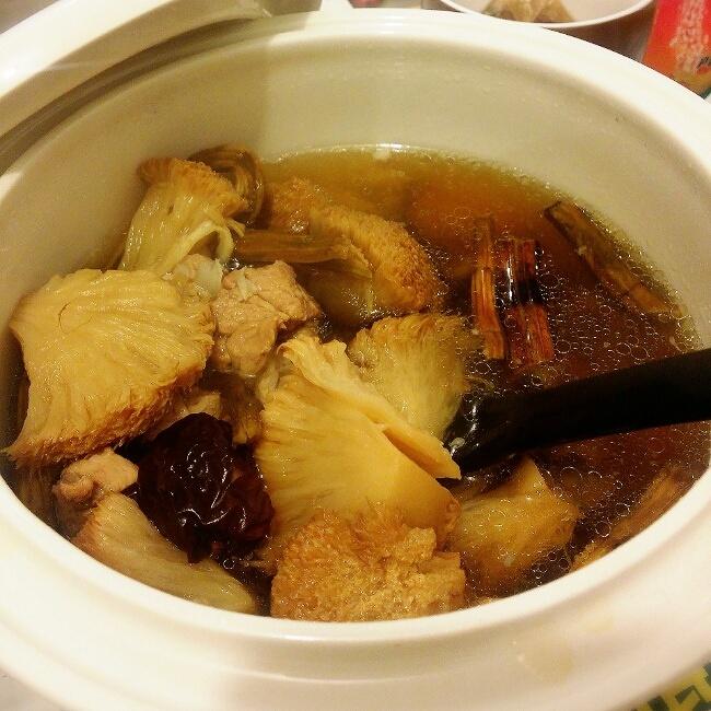 猴头菇姬松茸排骨汤（2-4人）的做法