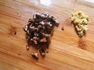 虫草花香菇肉丸红枣枸杞汤的做法 步骤1