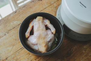 《盐焗鸡》【松下分体式电饭煲】的做法 步骤4