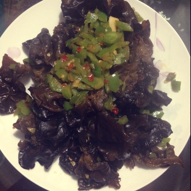 双椒木耳炒肉丝