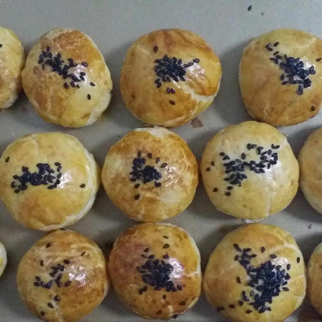 豆沙蛋黄酥