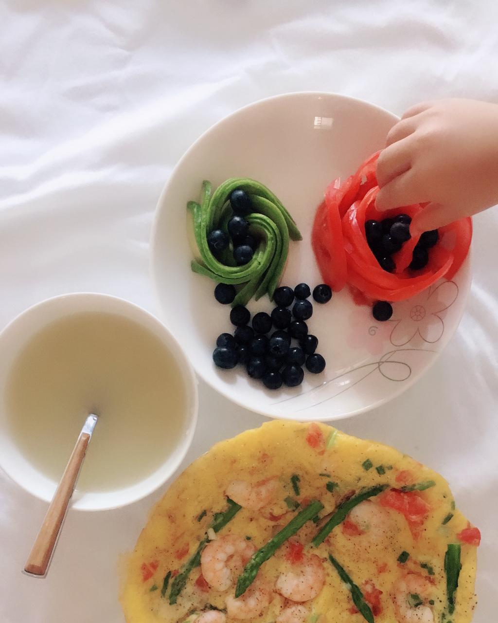 芦笋虾仁早餐蛋饼