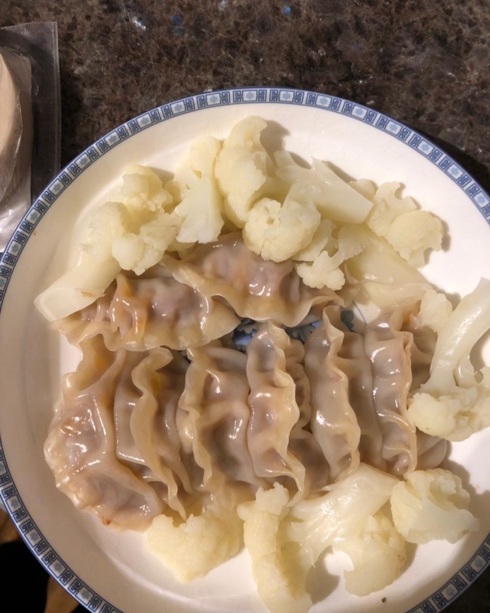 爆汁番茄牛肉饺