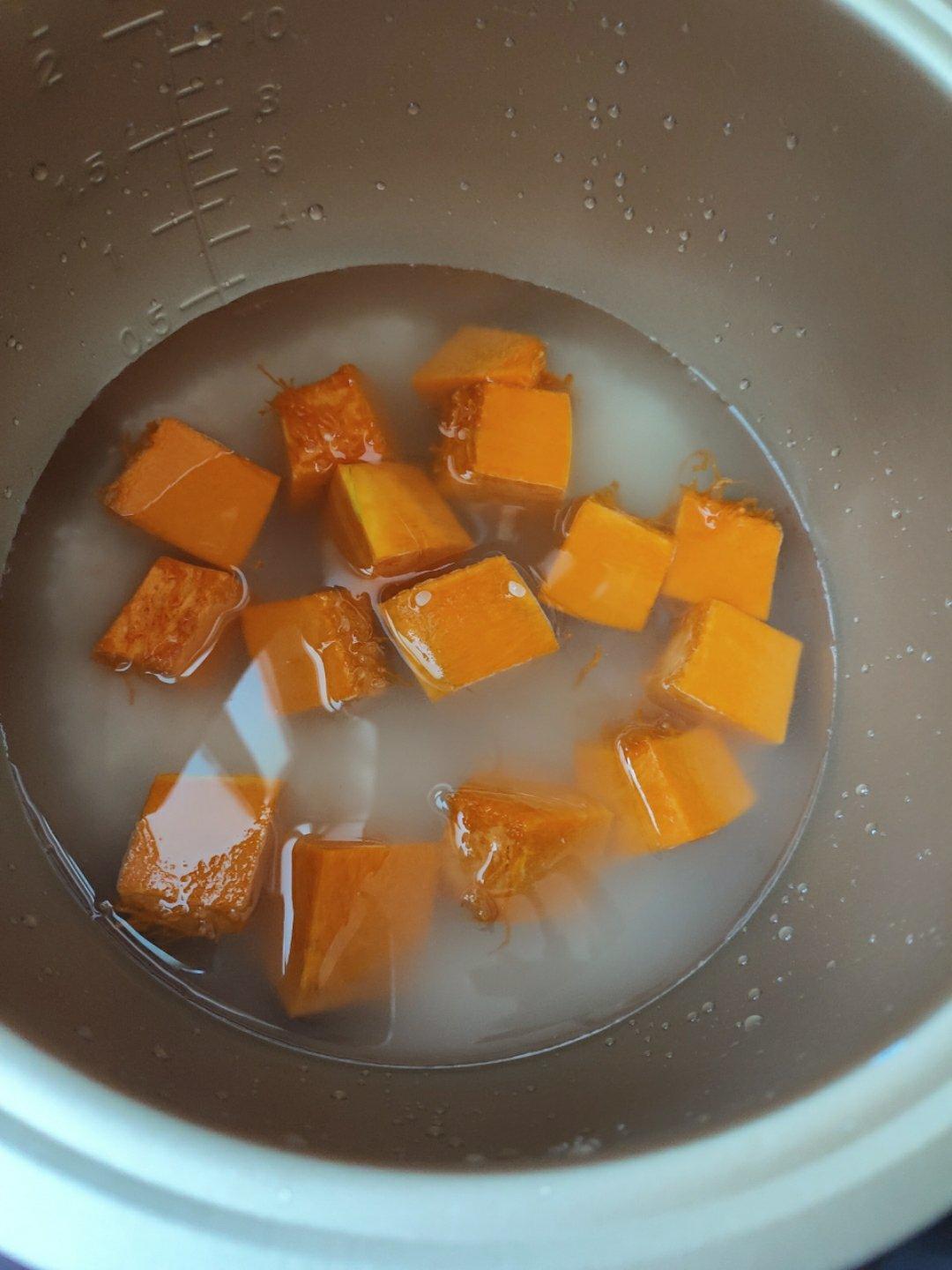 电饭锅版香甜南瓜粥