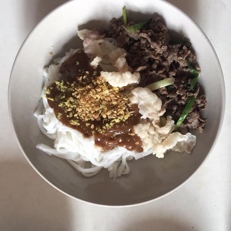 牛肉拌粿条