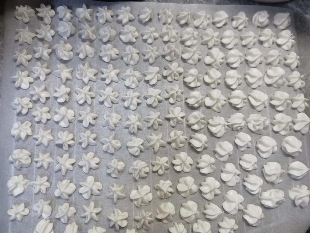 百分之九十九成功的专业版火龙果溶豆做法附蛋白霜打发视频