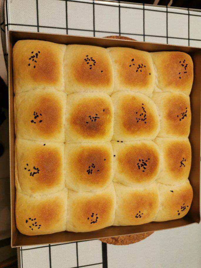 炼乳奶油餐包