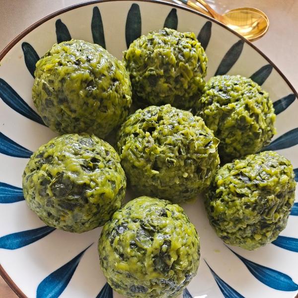 菠菜团子