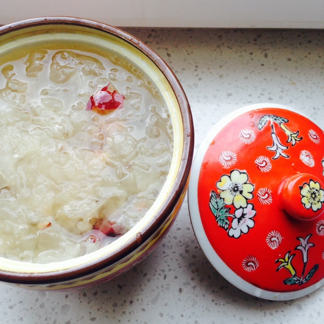 红枣银耳莲子羹