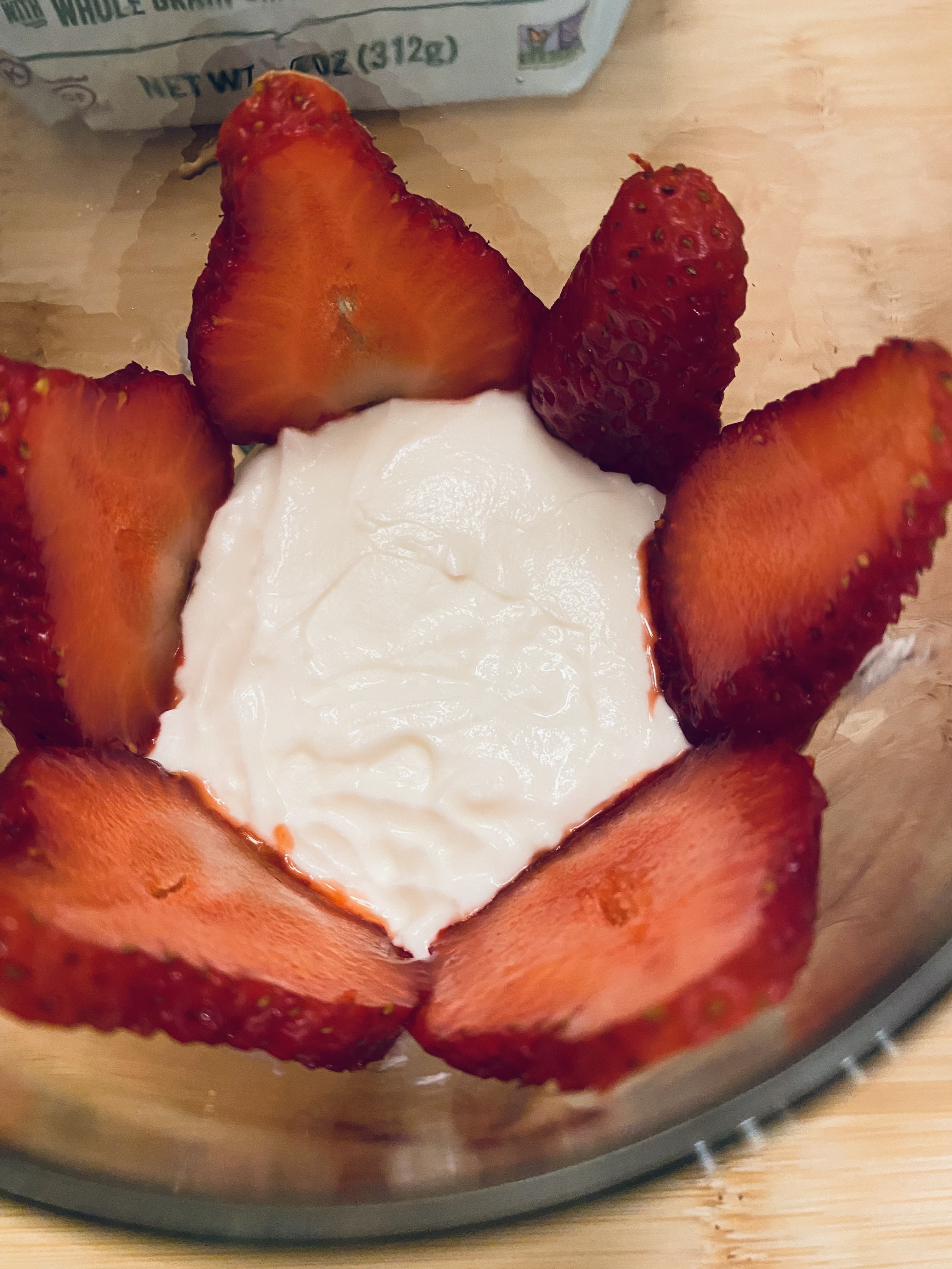 5分钟营养美味快手早餐—酸奶水果麦片杯Yogurt Parfait的做法 步骤2