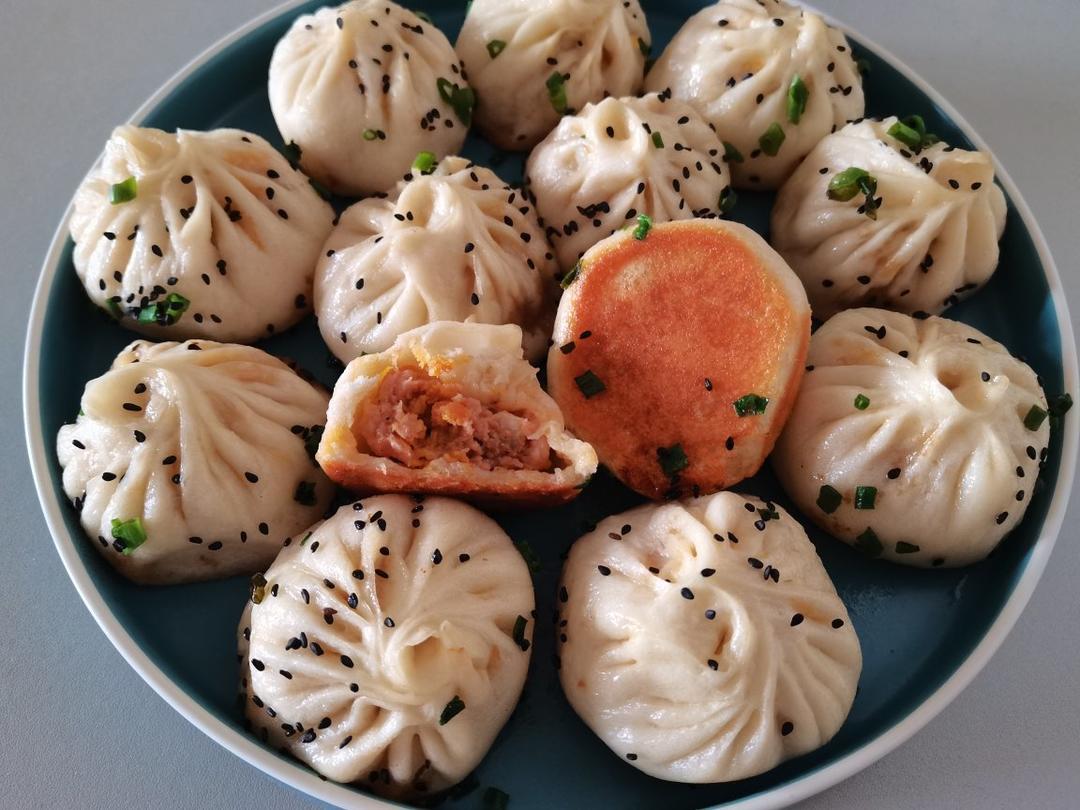 咸蛋黄鲜肉生煎包