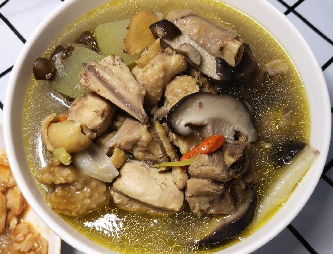 冬瓜炖鸡汤