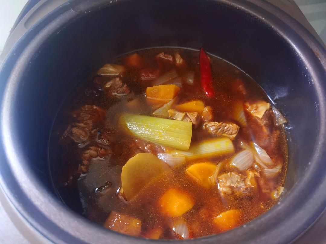 超简单电饭煲番茄牛腩