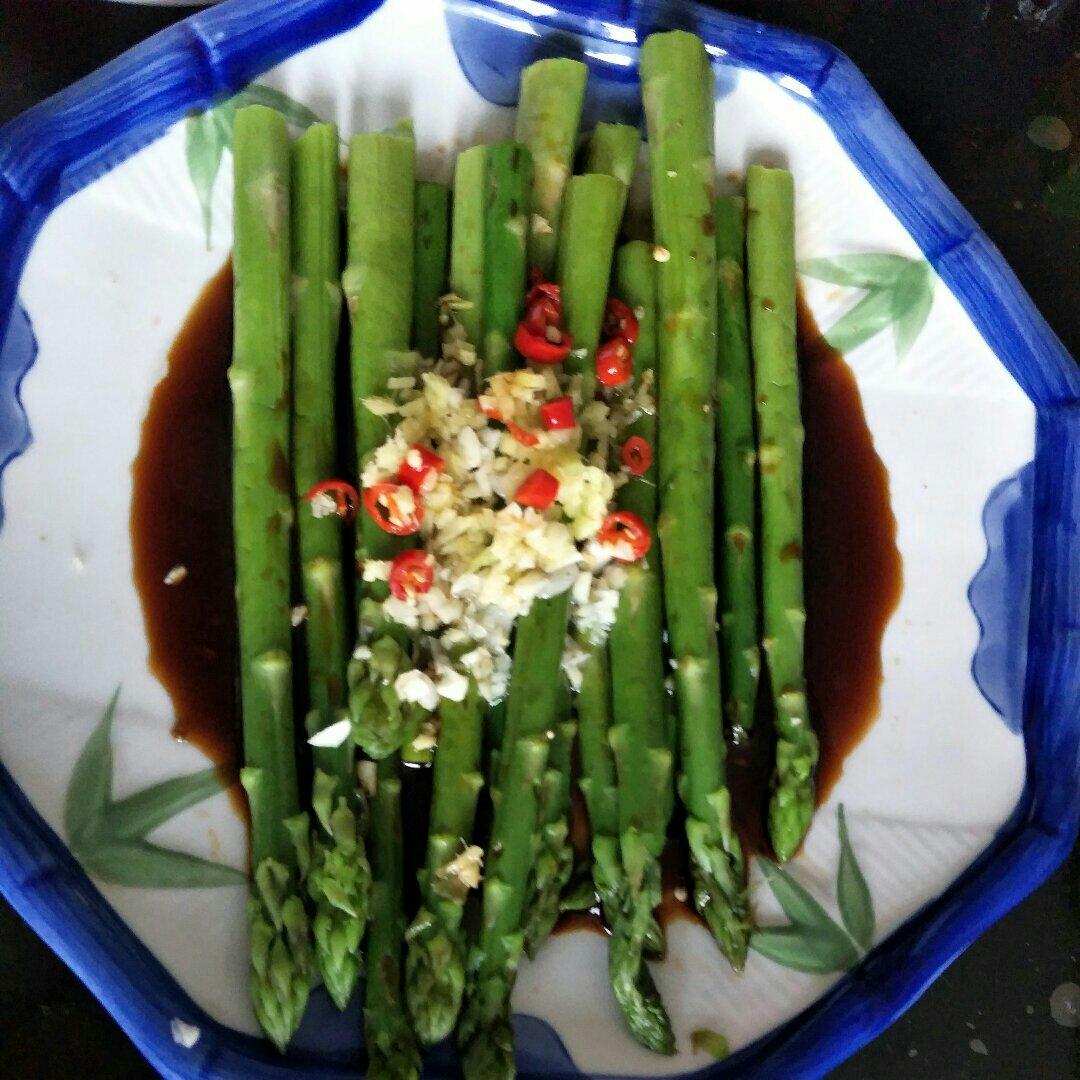 鲜味油淋芦笋