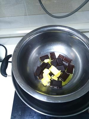 黑巧克力夹心松饼的做法 步骤2