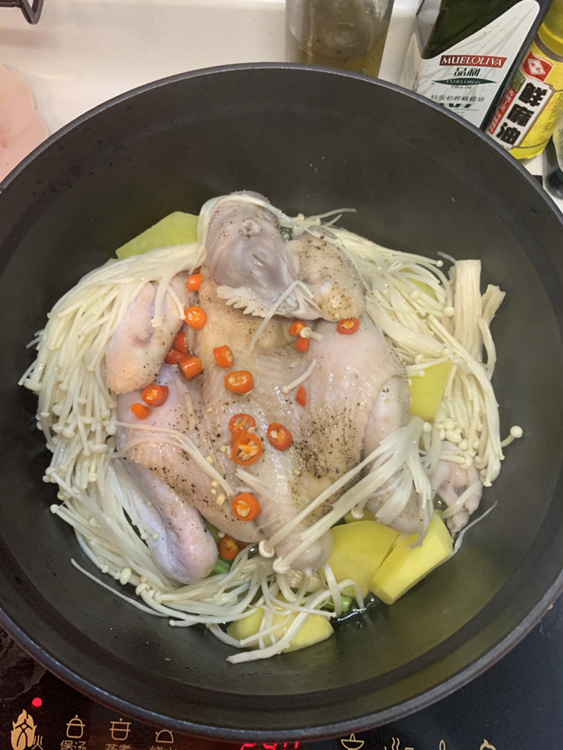 无水葱油童子鸡 (铸铁锅版)