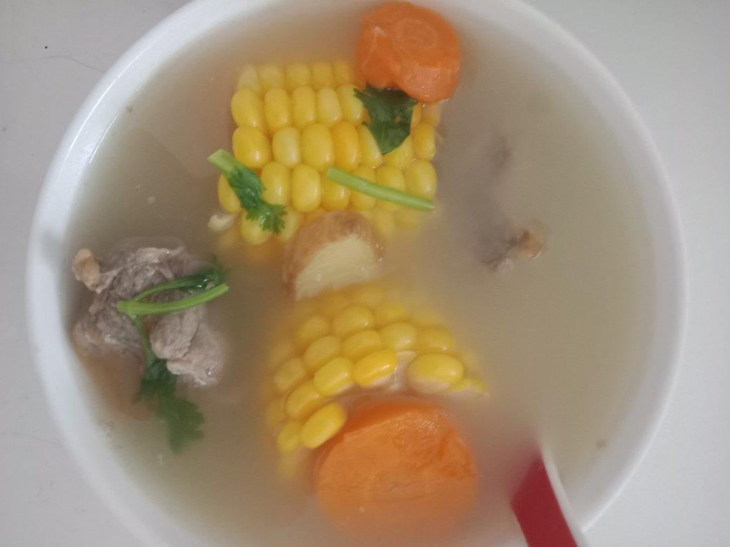 排骨玉米汤