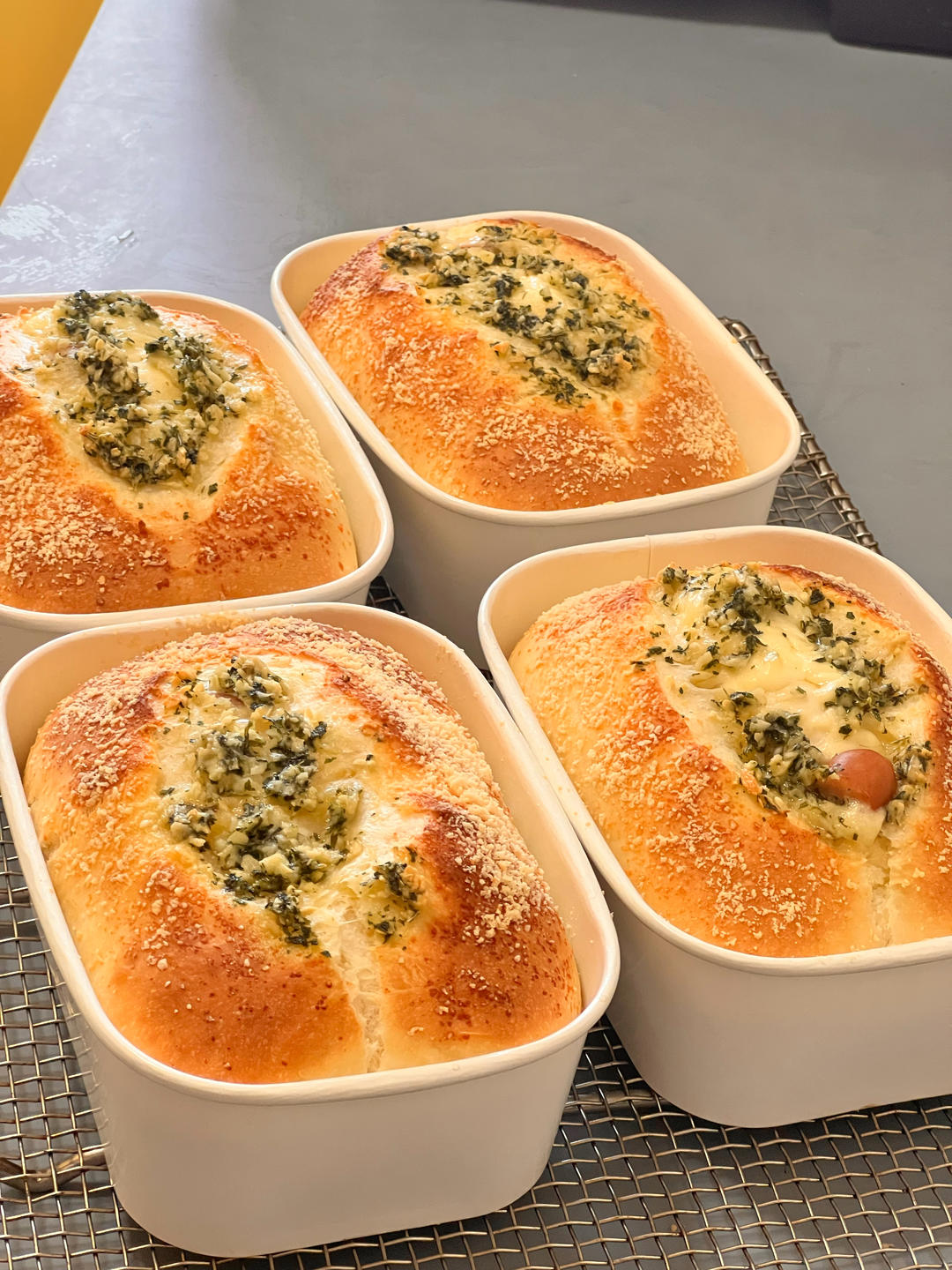 蒜香芝士德肠吐司/超香的咸口吐司