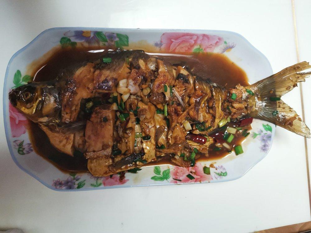 家常红烧鱼