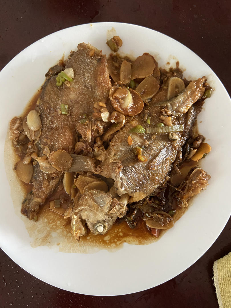 红烧黄鱼—鱼皮不破的小窍门