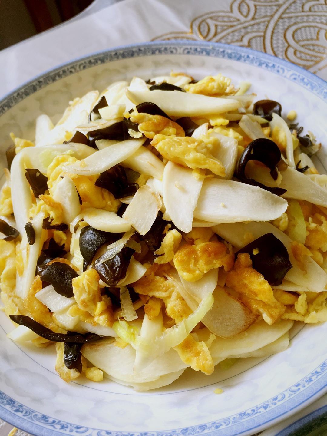 茭白炒鸡蛋