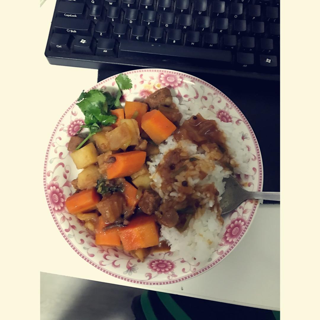 土豆胡萝卜烧牛肉