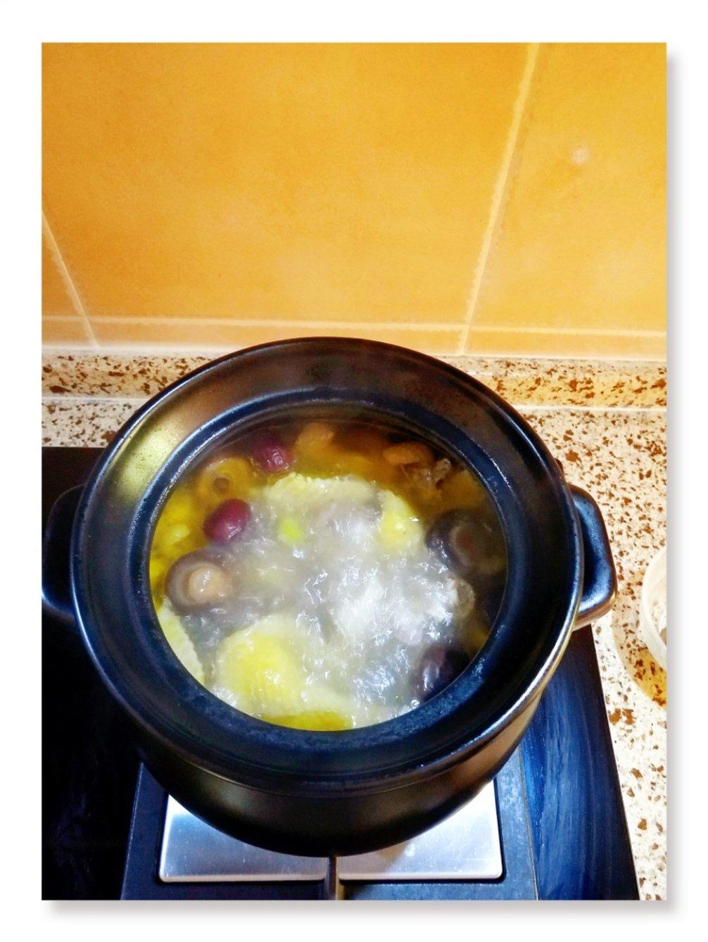 煲靓汤 老母鸡汤