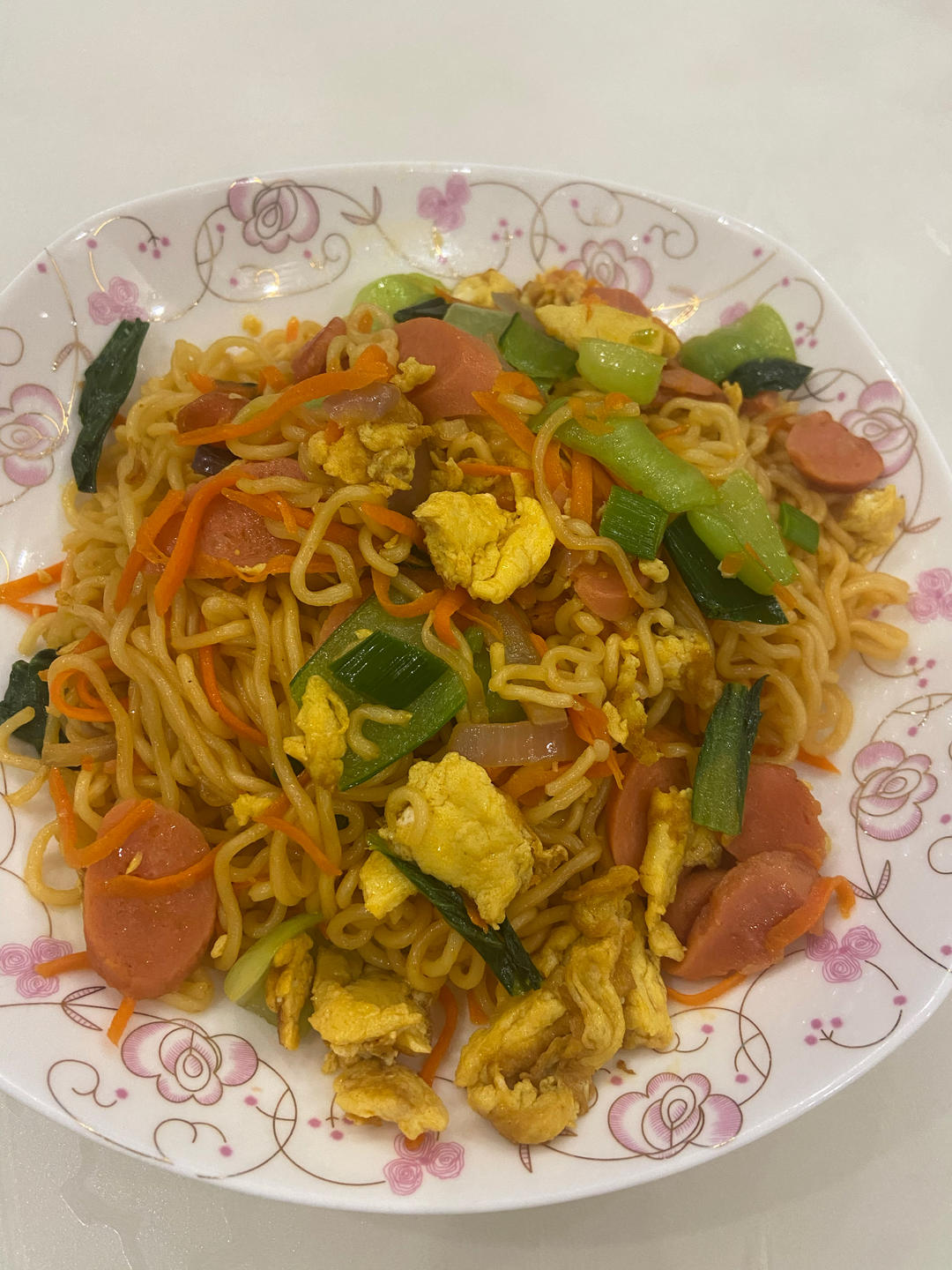路边摊风味炒方便面