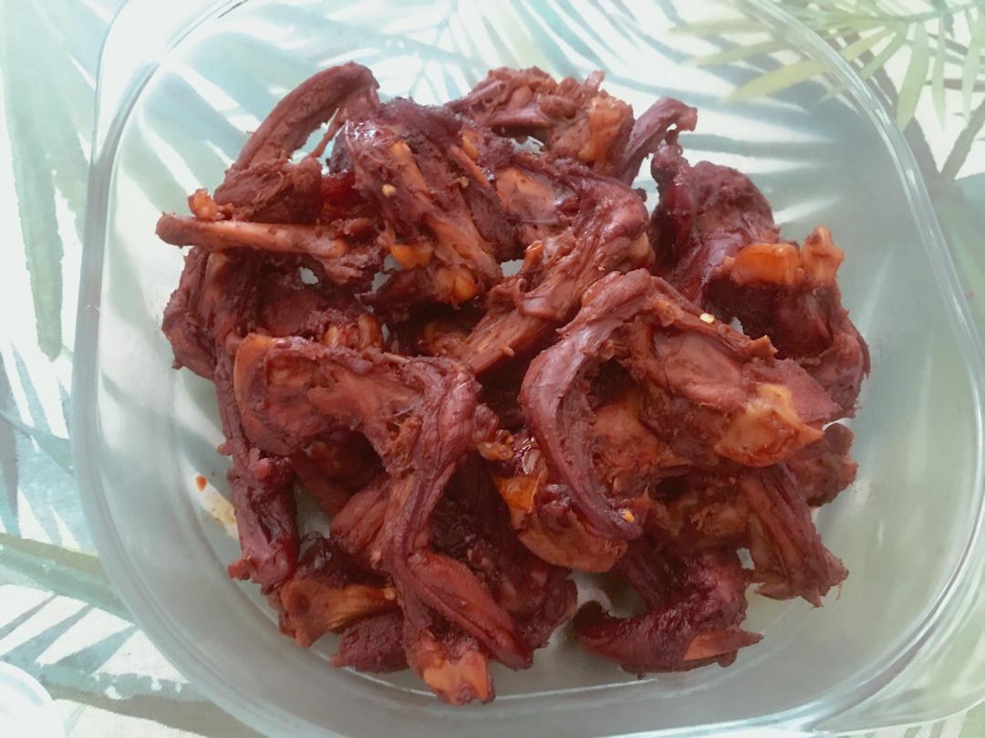 麻辣鸭锁骨（不输周黑鸭）
