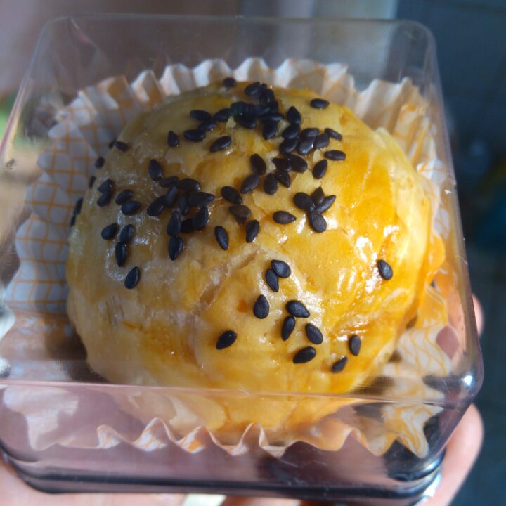 蛋黄酥：抹茶酥：（奶黄味）