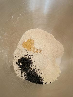 无油无糖 健康低脂贝果 黑麦全麦添加龙舌兰蜜的做法 步骤1