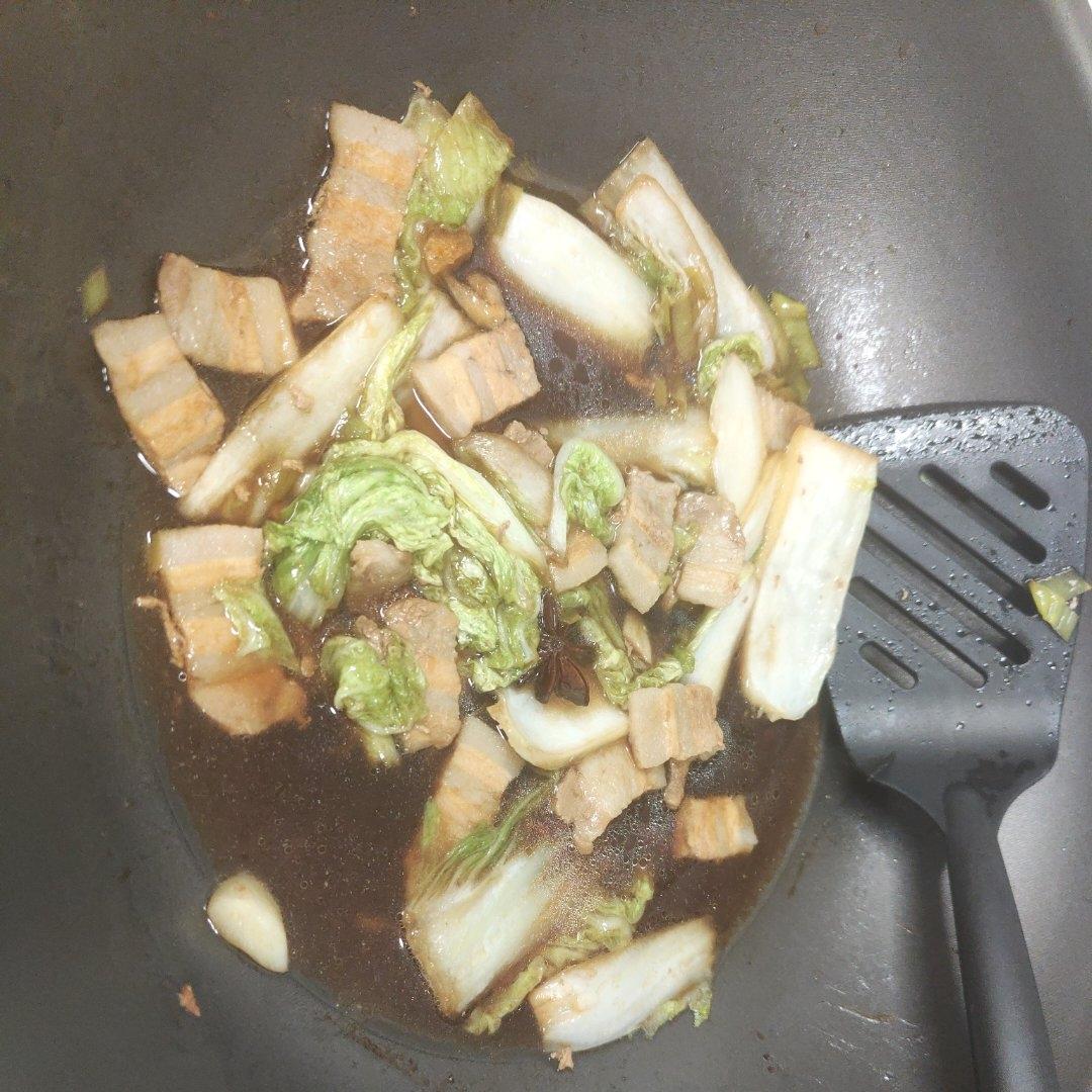 很香的白菜炖五花肉