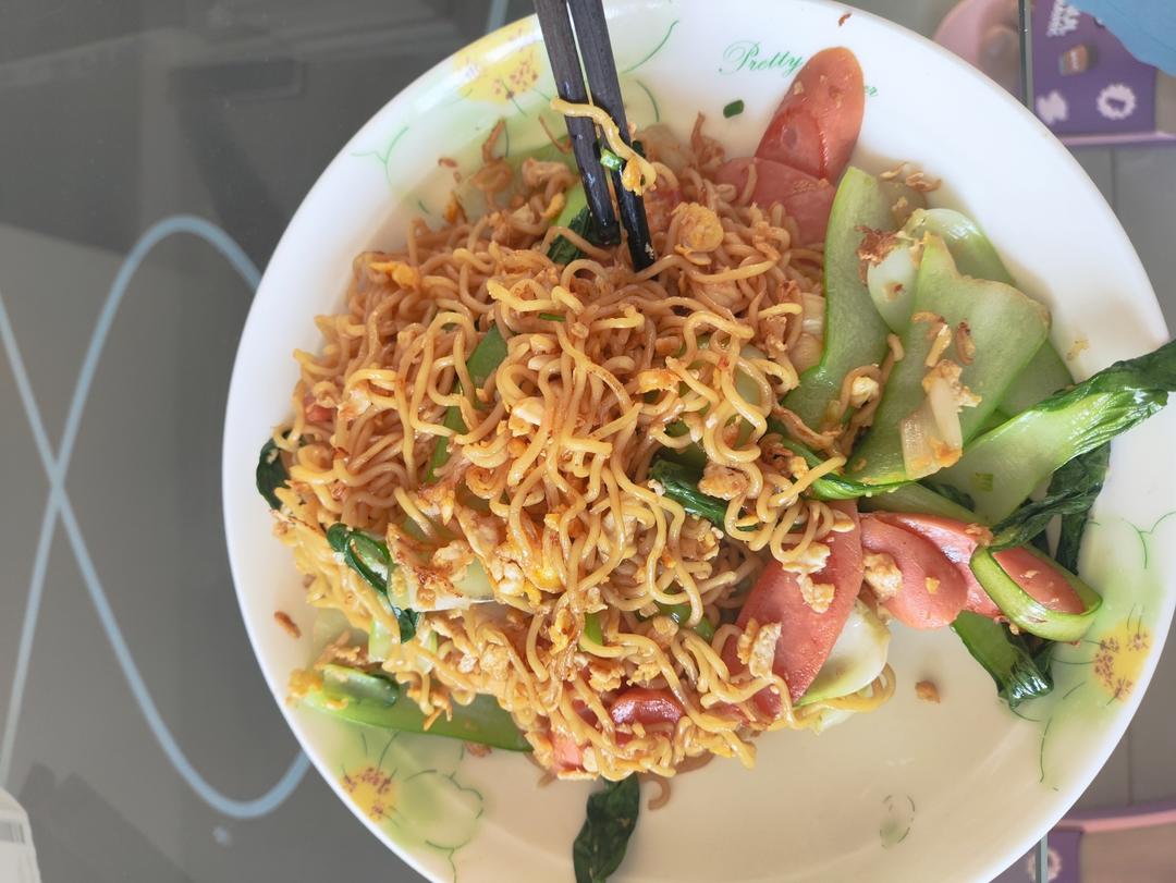 秒杀路边摊的炒方便面