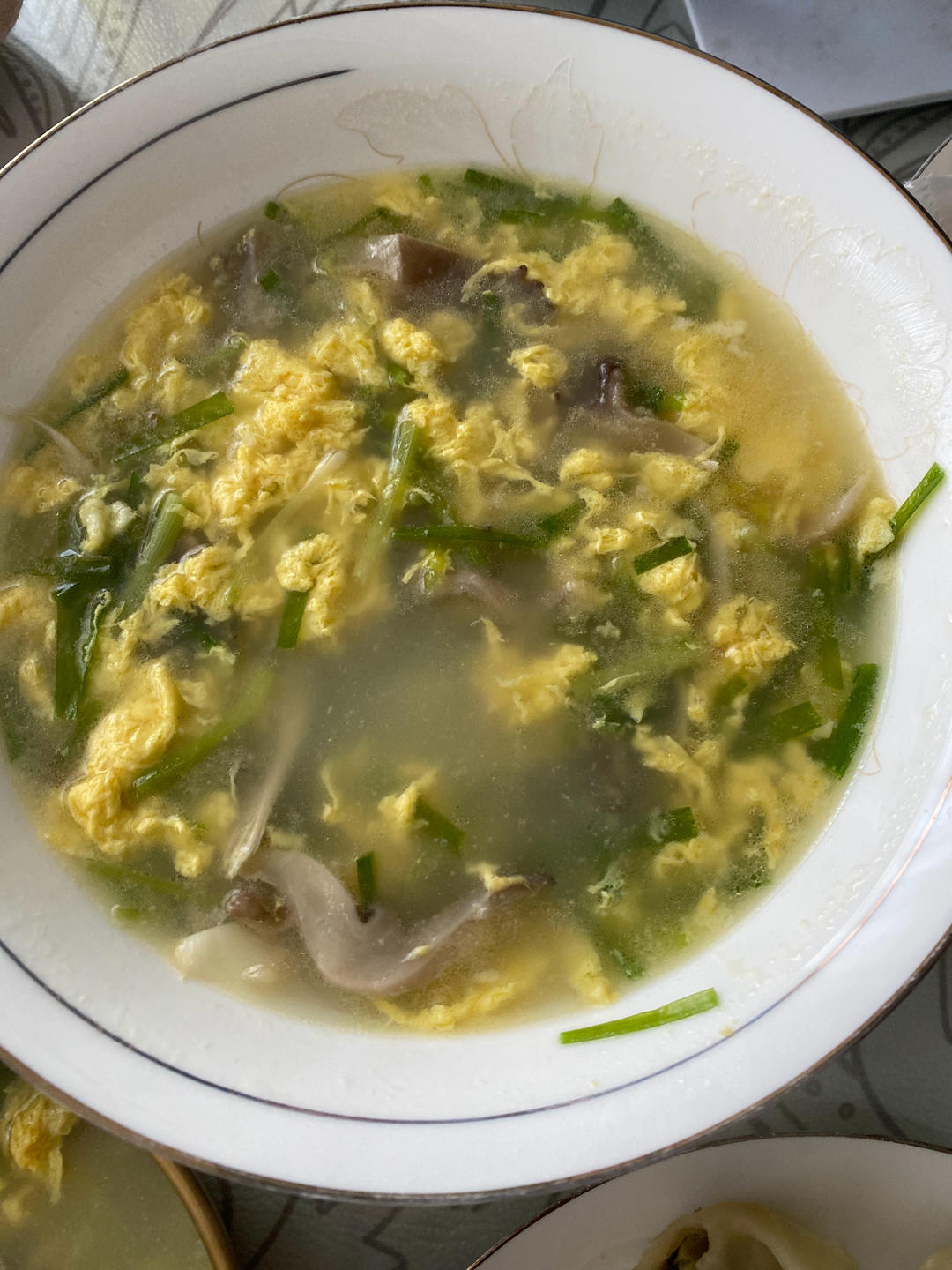平菇鸡蛋汤