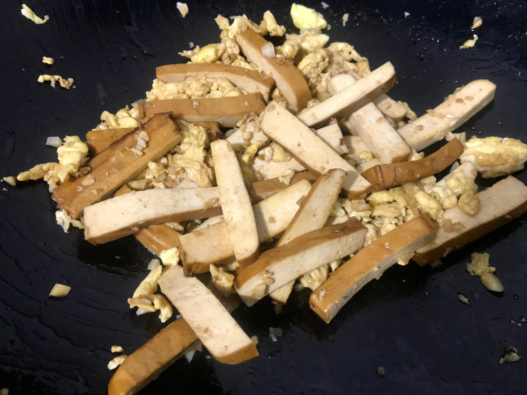 鸡蛋炒香干
