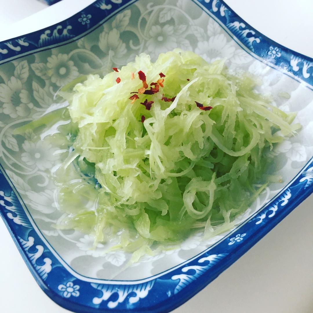 凉拌莴笋