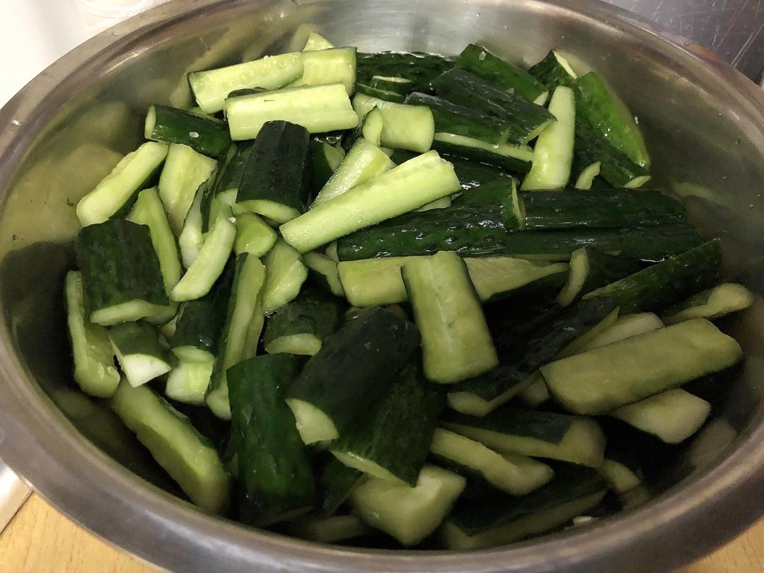 腌黄瓜（非常好吃的咸菜）