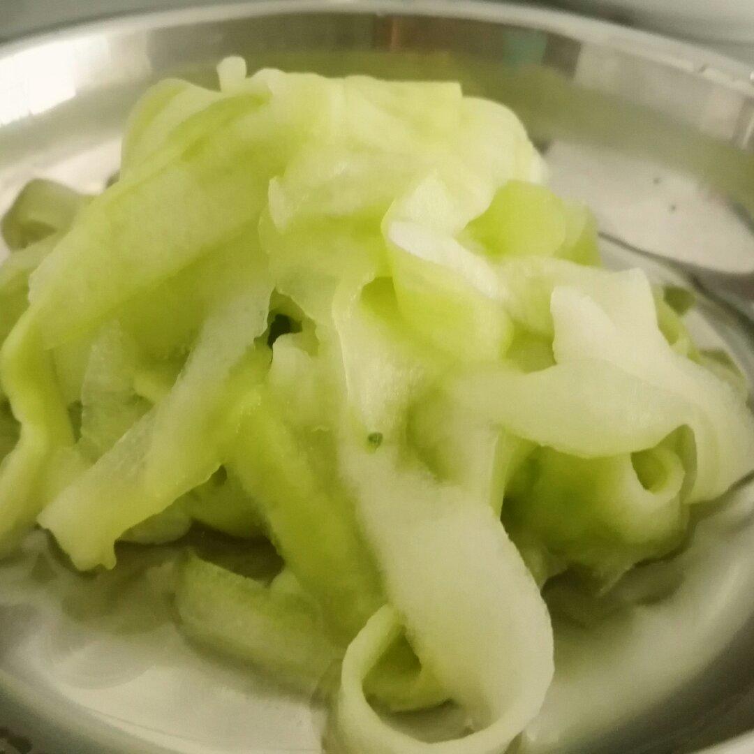 简单的高颜值~蜂蜜拌黄瓜