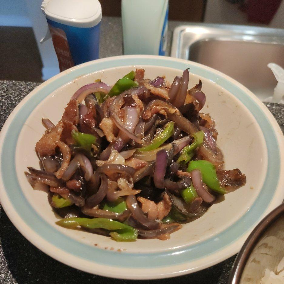 洋葱炒肉