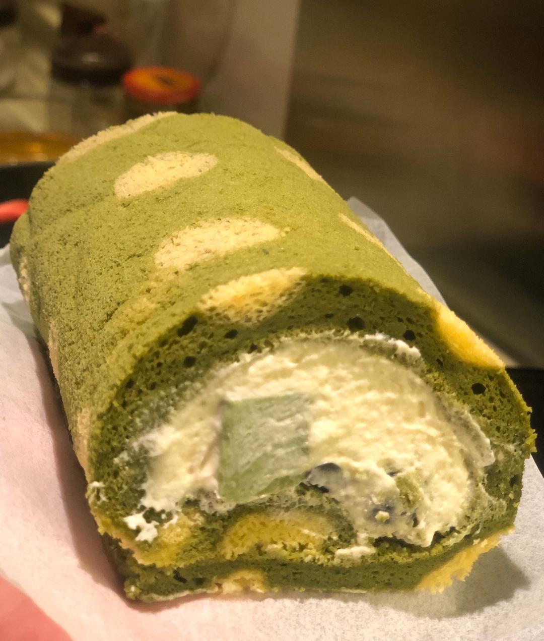波点抹茶奶冻蛋糕卷