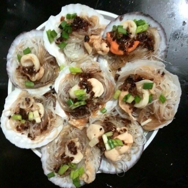 蒜蓉粉丝蒸扇贝