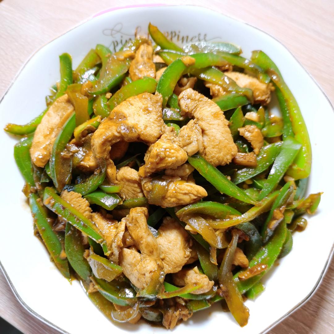 巨好吃的青椒炒鸡胸肉丝，超下饭
