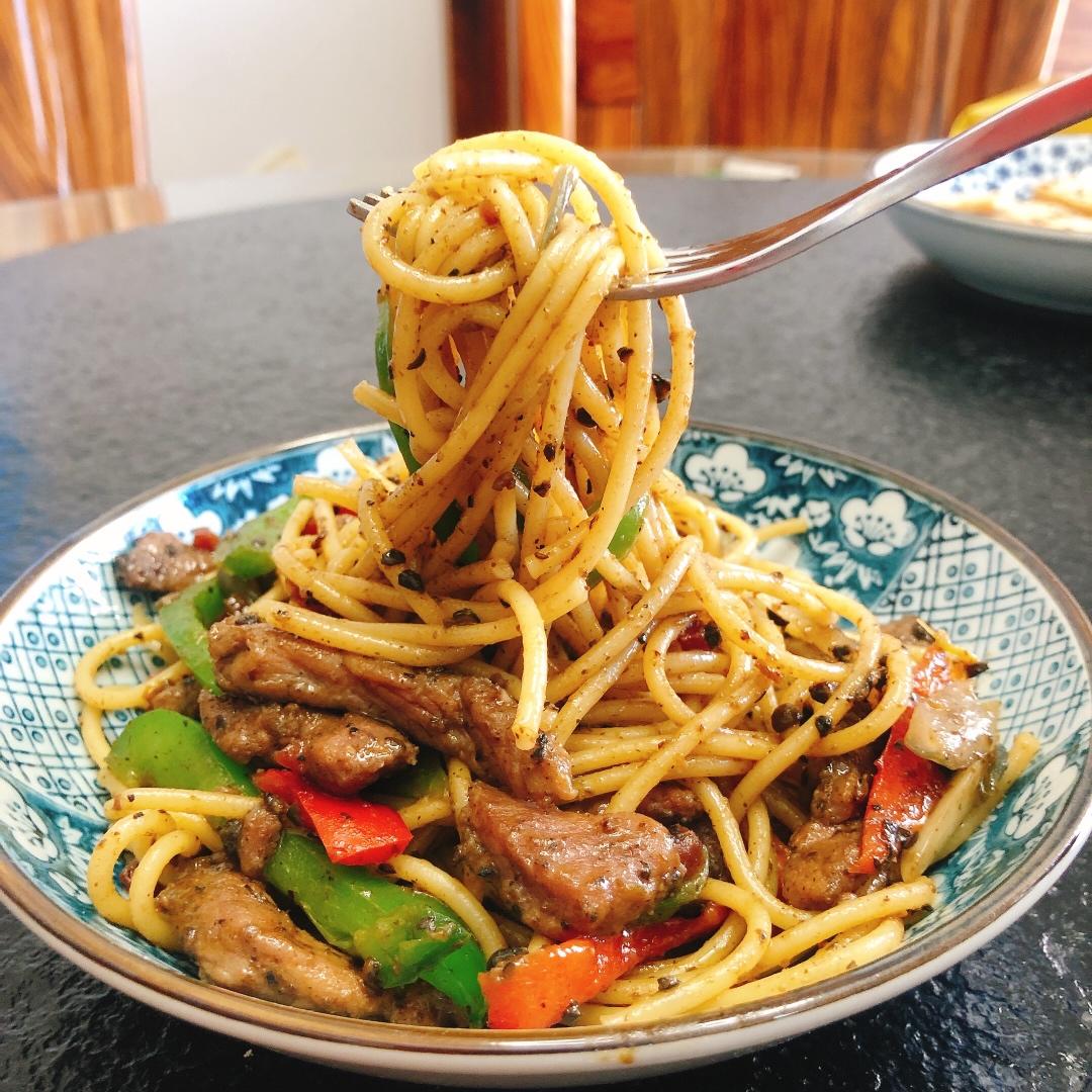 黑胡椒牛柳意大利面