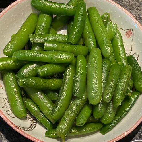 一口春天：水煮豌豆荚