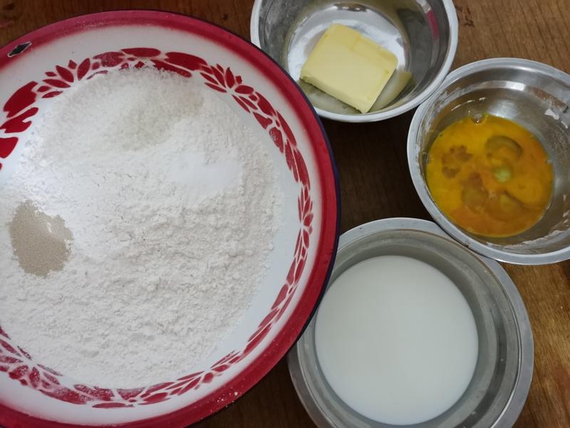 纯奶手撕吐司的做法 步骤1