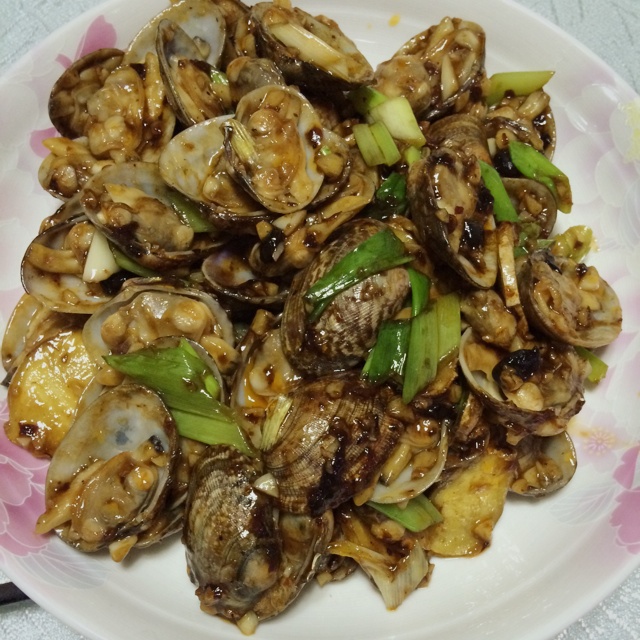 蒜香炒花甲