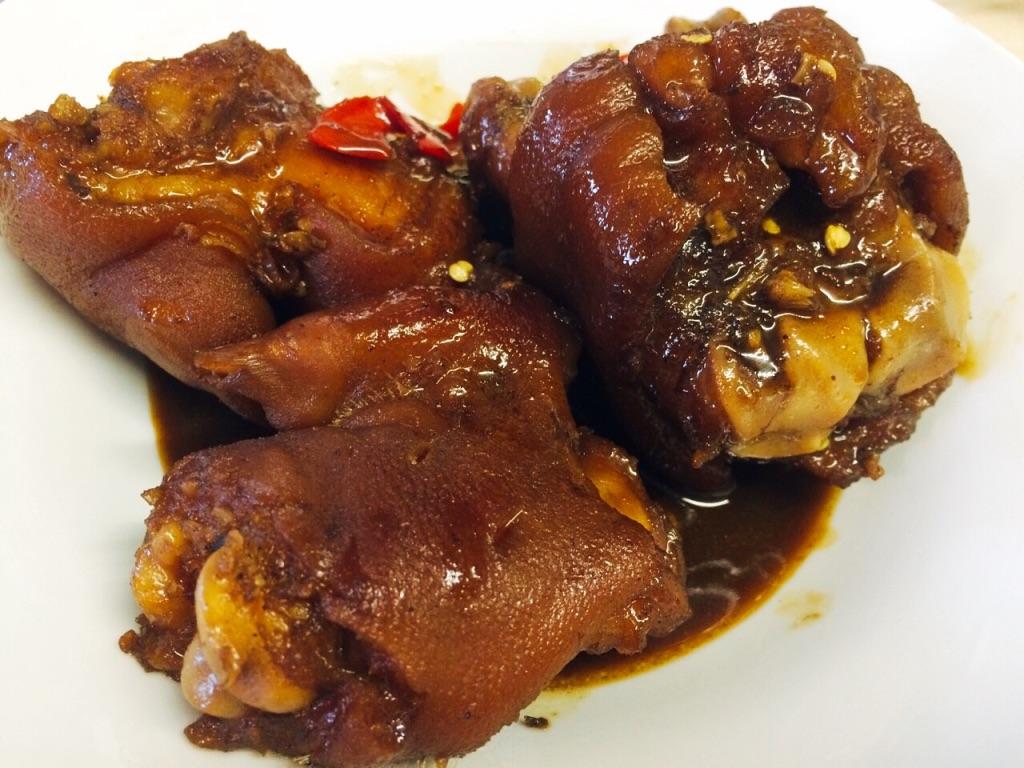 美味的家常菜：红烧猪蹄