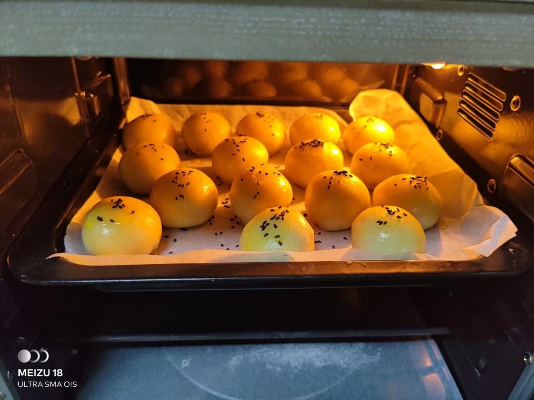 免揉免松弛超快手不破酥不混酥的蛋黄酥—新手一看包会