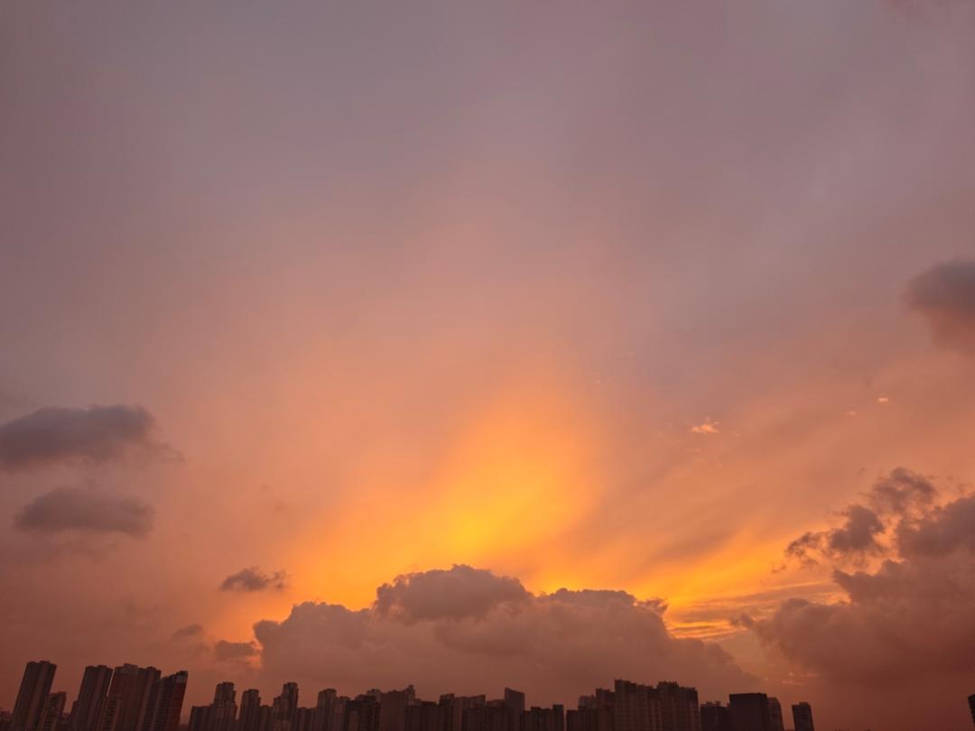 夕阳爱美食吖