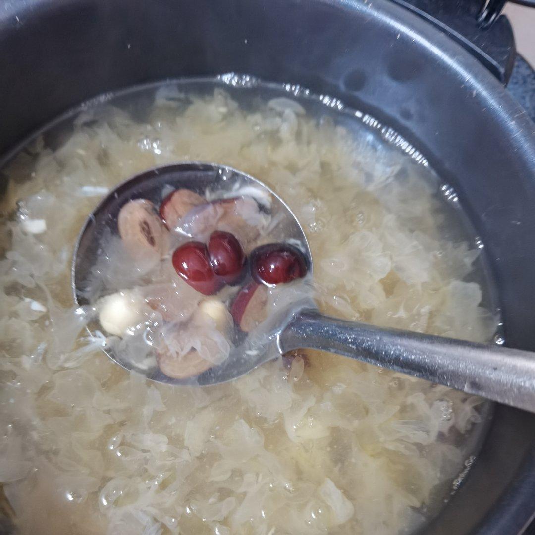 红枣银耳汤